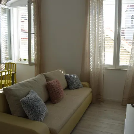 Apartment Optimist Town Center *
