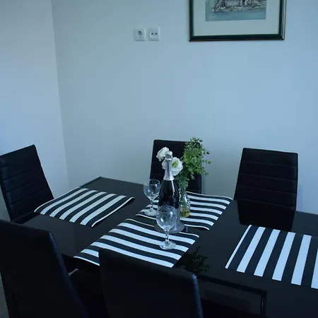 Apartment Optimist Town Center Makarska
